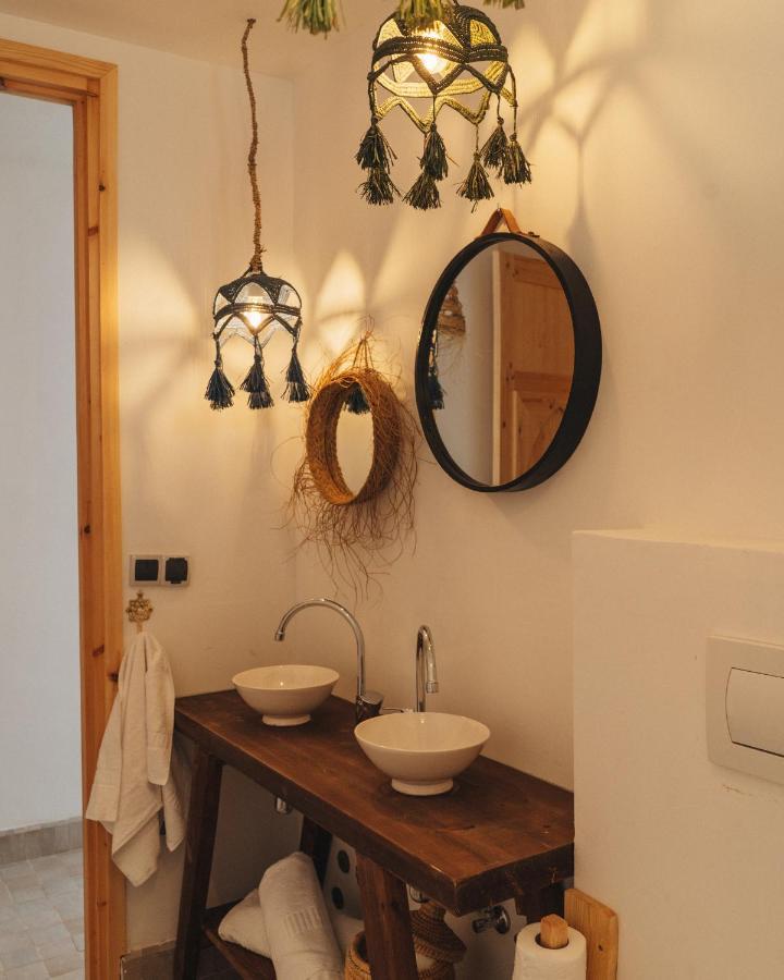 Blue Waves Boutique Hostel Tamraght المظهر الخارجي الصورة