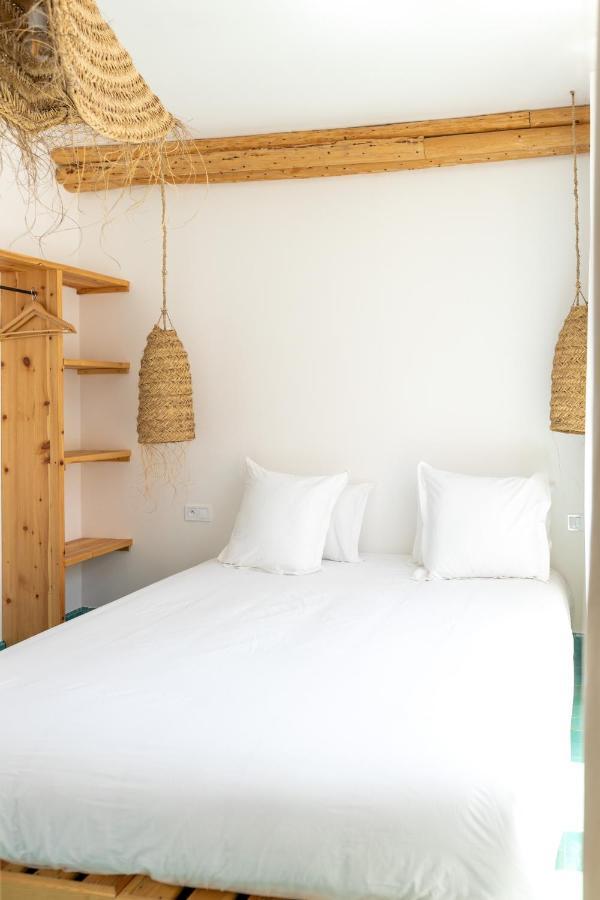 Blue Waves Boutique Hostel Tamraght المظهر الخارجي الصورة
