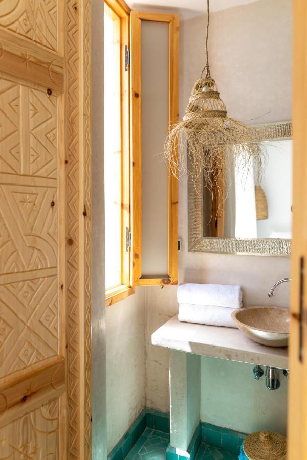 Blue Waves Boutique Hostel Tamraght المظهر الخارجي الصورة