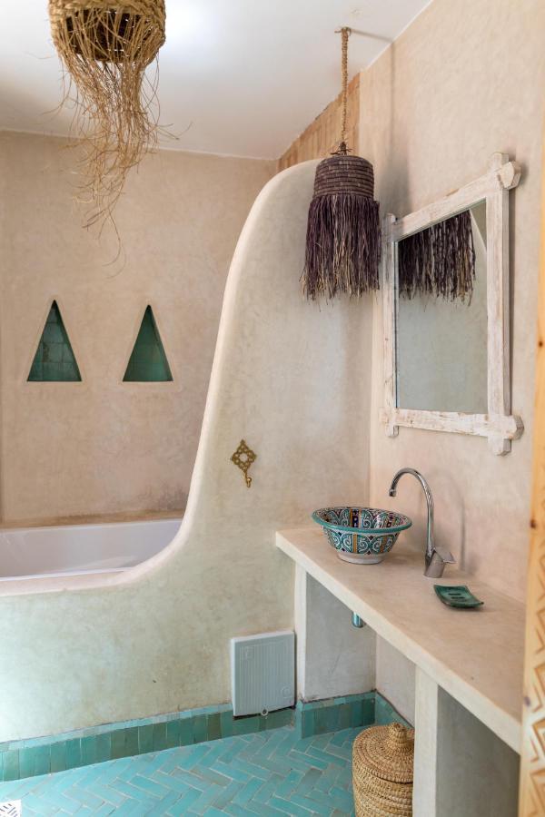 Blue Waves Boutique Hostel Tamraght المظهر الخارجي الصورة
