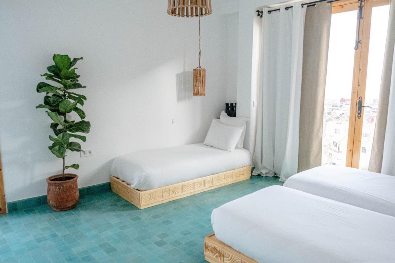 Blue Waves Boutique Hostel Tamraght المظهر الخارجي الصورة