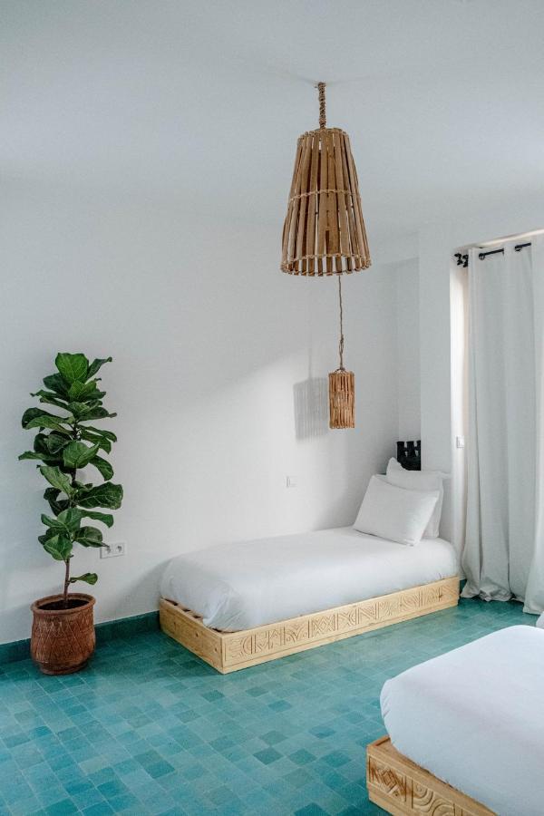 Blue Waves Boutique Hostel Tamraght المظهر الخارجي الصورة